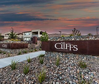  photo cliffs_monument.jpg