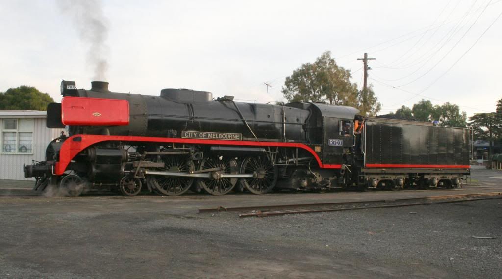 [Image: R707-loco-victorian-railways.jpg]