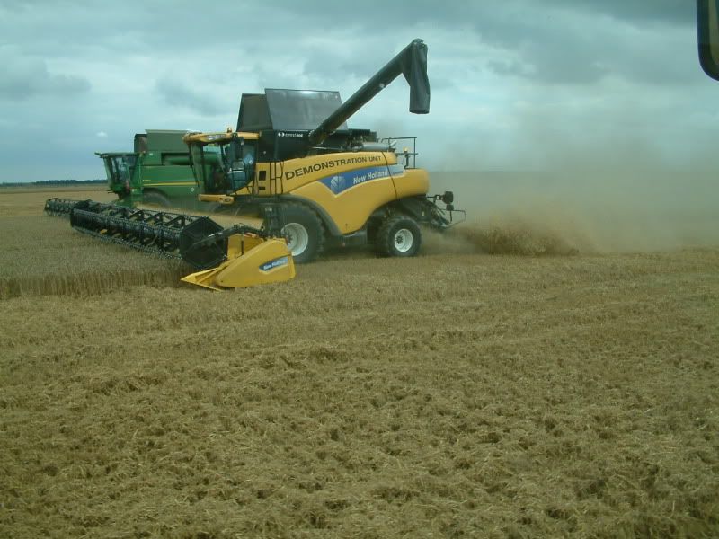 NewHolland073.jpg