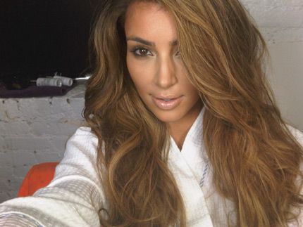 kim kardashian hair color. Kim Kardashian decided to show