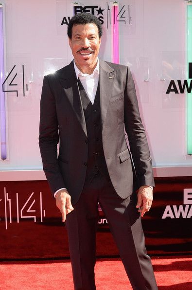  photo BETAWARDS14ArrivalsJq2l5VKg-lul_zps8d5c543b.jpg