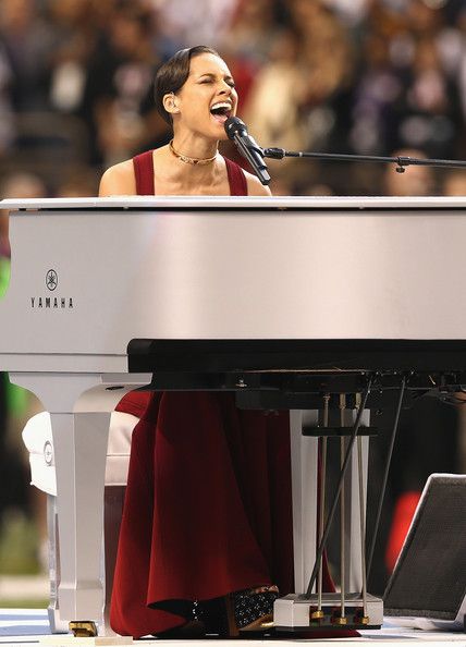  photo alicia-keys-and-marina-b-kar-collar-necklace-gallery_zpsfd254aee.jpg