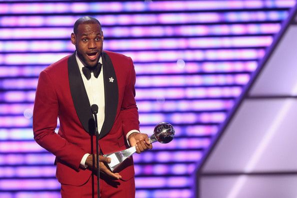  photo LeBronJamesInside2013ESPYAwards_qZDLHKugz1l_zps6ef5cb8b.jpg