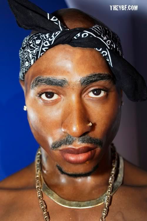 Statue Of 2Pac