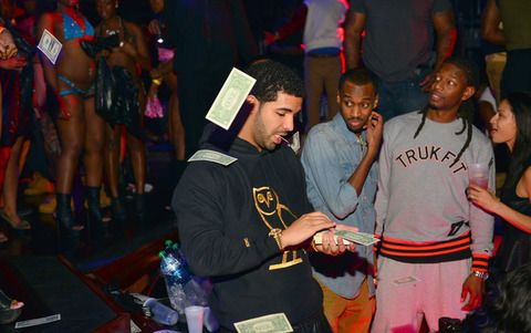  photo drake-strip-club-money-photos-013-480w_zps13b8378b.jpg