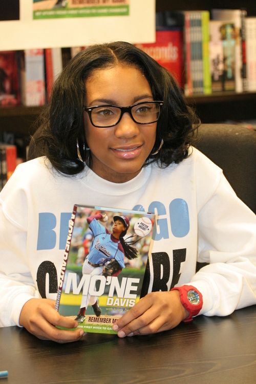 Mo'Ne Davis Signs Copies Of New Book + College Baseball Player DROPPED Over  Cruel Tweet About Mo'Ne's Upcoming Biopic