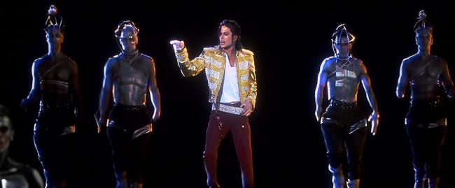  photo michael-jackson-hologram-billboard-music-awards-990_zps940cc45d.jpg