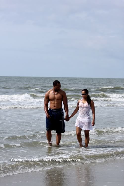 COUPLEDOM: Lisa Wu-Hartwell & Ed Get Cozy On The Beach