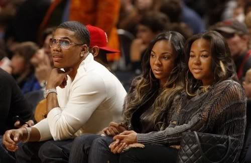 Ashanti Nelly Kick It Courtside With The Bobcats Party It Up For Nelly S B Day The Young Black And Fabulous