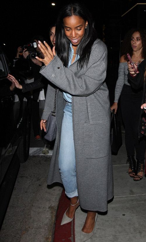  photo 30EEE1A200000578-3435591-Working_it_Kelly_s_been_hard_at_work_on_her_new_album_her_first_-m-8_1454815045619_zps60exzgnl.jpg