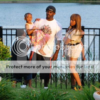 LEGAL WOES: Mike Vick's House Arrest QT With His Baby Mama+21 Kids ...