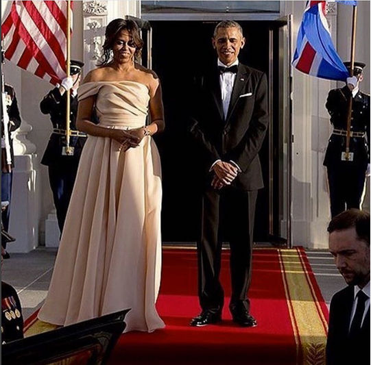 First Lady Michelle Obama Gets Gorgeous In Organza Naeem Khan Gown For ...